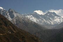 IMG_8466 Everest Lhotse mit Stupa.jpg